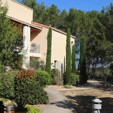 Golf, Piscine Et Fitness Saumane-de-Vaucluse